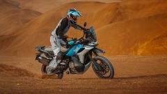 Cfmoto 800MT-X 2025: versioni e prezzi della maxi enduro