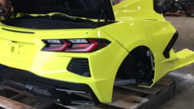 Chevrolet Corvette C8: le scocche furono tagliate a met&agrave; per impedire la ricostruzione dell'auto