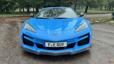 Chevrolet Corvette E-Ray: una macchina ibrida efficace e piacevole da guidare