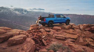 Chevrolet salta il Super Bowl e scappa.... Into the Wild