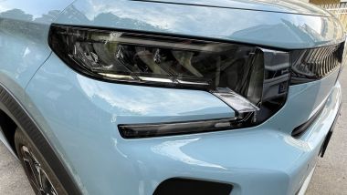 Citroen C3 1.2 Pure Tech: un dettaglio dei nuovi fari full LED con lame di luce orizzontali