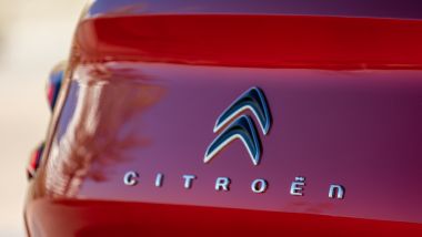 Citroen C4 X: logo posteriore
