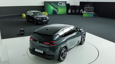 Citroen C5 Aircross 2025: ibrida o 100% elettrica