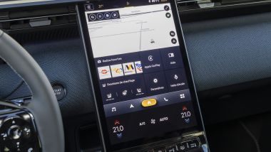 Citroen C5 Aircross: il display centrale ''Waterfall Touchscreen HD'' da 13'' dell'infotainment