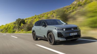 Citroen C5 Aircross: la versione elettrica ha batteria da 73,7 kWh e autonomia fino a 520 km