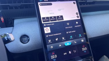 Citroën C5 Aircross Max PHEV: il nuovo touchscreen vedrticale da 13 pollici