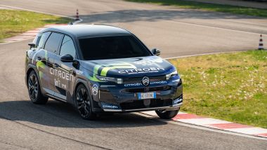 Citroen C5 Aircross non &egrave; un SUV sportivo, ma in curva si difende