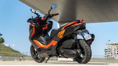 Come comprare lo scooter: un modello in stile adventure