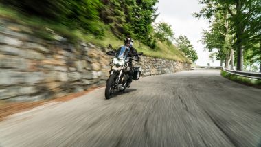 Comparativa enduro stradali da viaggio: Moto Guzzi V85TT Travel