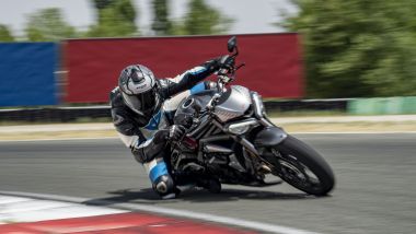 Comparativa Naked medie ''Top Spec'': Triumph Street Triple RS in pista