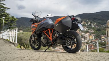 Comparativa sport touring: la KTM è imponente anche da dietro