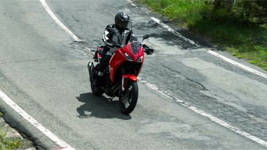 Confronto TRK 702 X e X-Cape 700, meno protettiva ma comunque adatta ai viaggi anche la Morini