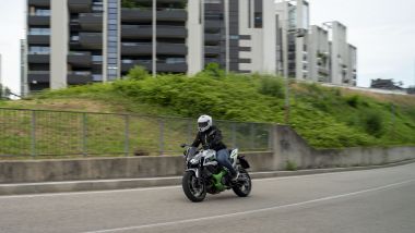 Consumi irrisori in extra-urbano per la Kawasaki Z 7 Hybrid: 28km/l 