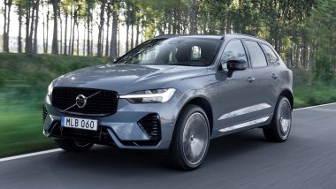 Da Volvo XC60 a Volvo EX60. Ma il modello termico rimane in pista