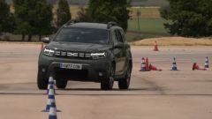 Dacia Duster 2023, ma quanto è sicura? Il test dell'alce in video