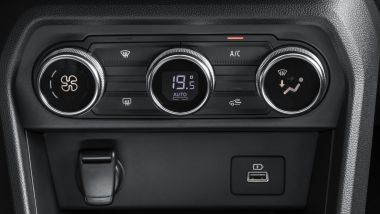 Dacia Jogger Extreme, i comandi del climatizzatore automatico