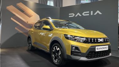Dacia Sandero 2026: motori aggiornati con il full-hybrid 155 CV l'Eco-G bi-fuel GPL 120 CV
