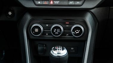 Dacia Sandero Comfort GPL: eleganti i comandi del climatizzatore