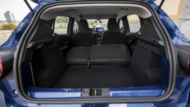 Dacia Sandero Streetway, interni: il bagagliaio con i sedili reclinati
