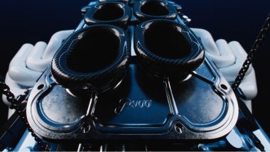 De Tomaso P900: un propulsore che respinge elettrificazione e sovralimentazione