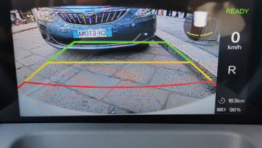 Desner Y300, la visuale della retrocamera