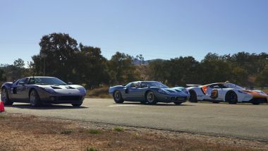 Drag Race Ford GT e GT40: tre generazioni della supercar americana a confronto
