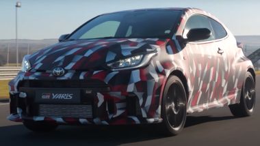 Drag Race Toyota GR Yaris: la sfida fra vecchio e nuovo modello, manuale e automatica