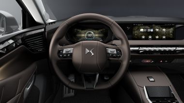 DS N°4, strumentazione con display da 10,25''