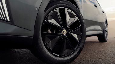 DS Performance Line: i cerchi in lega leggera di colore nero del SUV DS 7