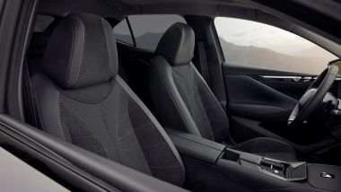 DS Performance Line: i sedili anatomici rivestiti in Alcantara della DS N° 4