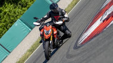 Ducati Hypermotard 950 SP in pista