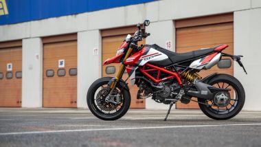 Ducati Hypermotard 950 SP: trova le differenze con la nuova V2