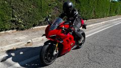 Ducati Panigale V4 S, prova su strada: comfort, pregi, difetti