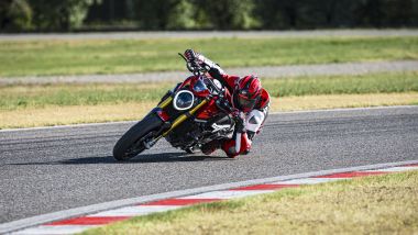 Ducati Monster SP 2023 in piega