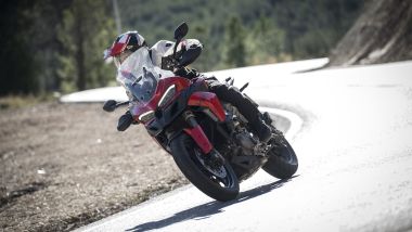 Ducati Multistrada V2 tra le curve è veloce e ben bilanciata