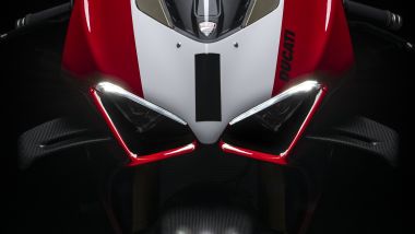 Ducati Panigale V4 R 2023: nuova anche l'aerodinamica