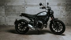 Nuova Ducati Scrambler 800 Icon Dark 2020, foto e scheda tecnica