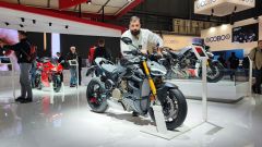 Nuova Ducati Streetfighter V4 2023: potenza, peso, novità, prezzo