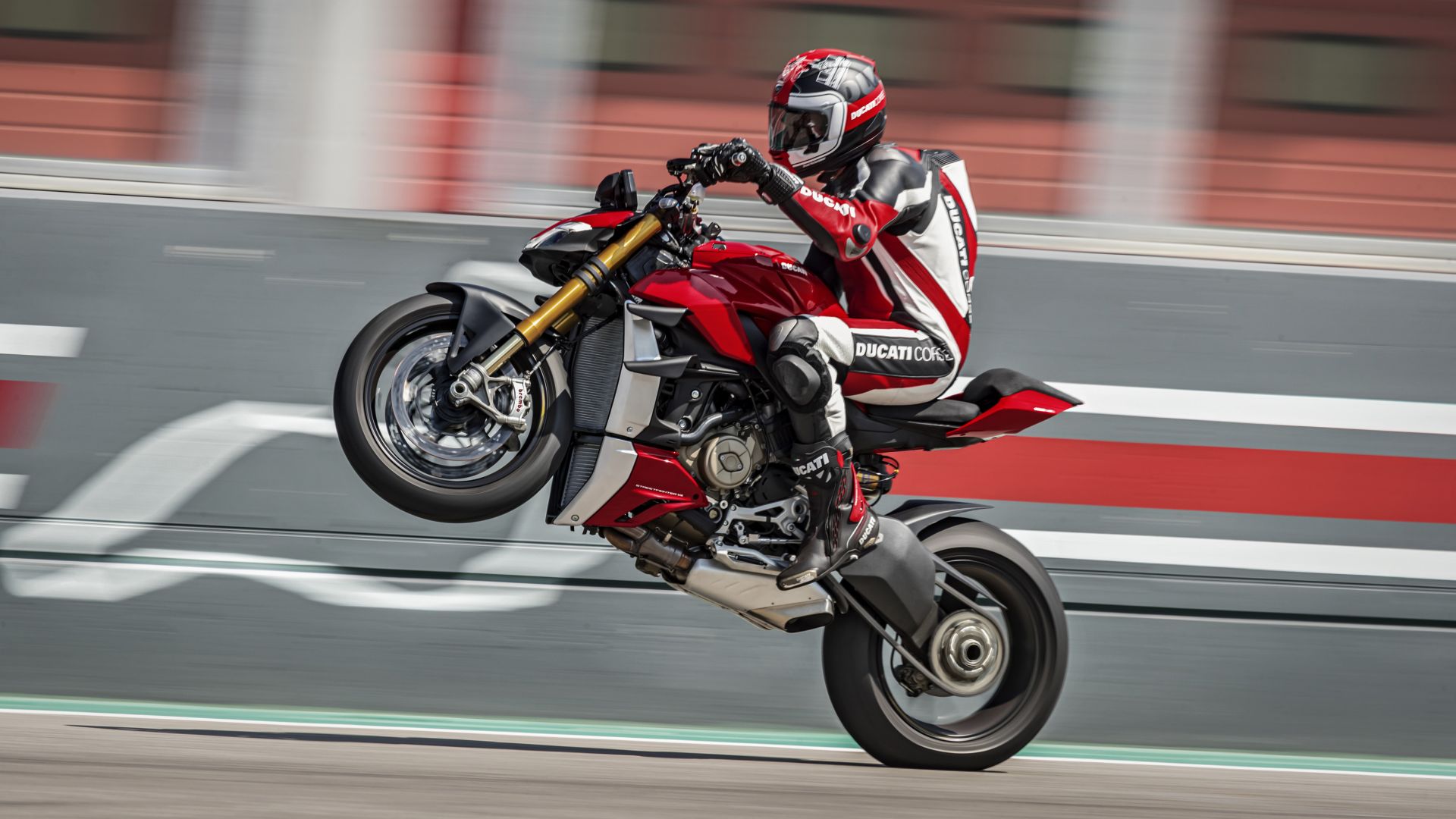 Ducati Streetfighter V4 e Benelli 752s: naked agli estremi 