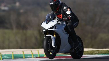 Ducati Supersport 950 S in azione