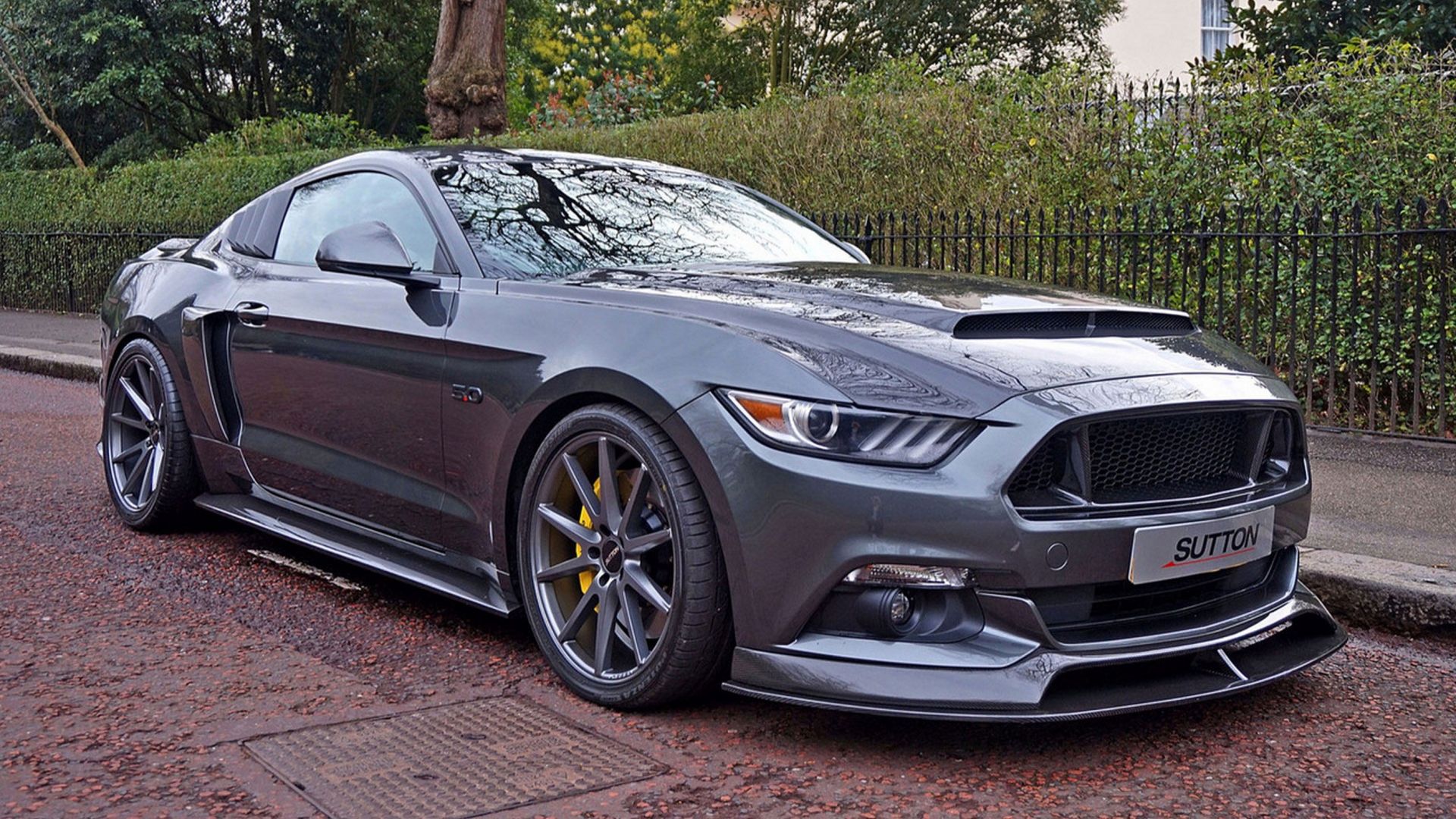 Tuning Ford Mustang by Sutton Bespoke 800 cv Made in 