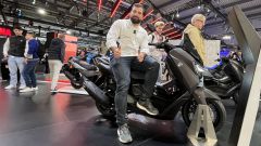 Live da EICMA 2024: nuovo Yamaha NMAX 125 2025, video anteprima