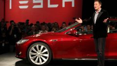 Tesla vs California: via se la fabbrica resta chiusa per il Covid