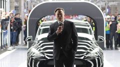 Elon Musk appoggia GM contro gli scioperi in Michigan
