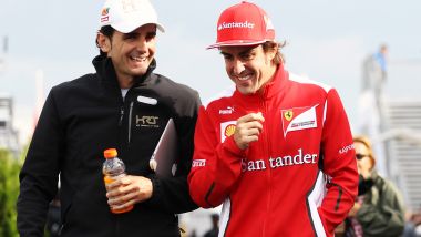 F1 2012: Pedro De la Rosa (HRT) e Fernando Alonso (Ferrari)