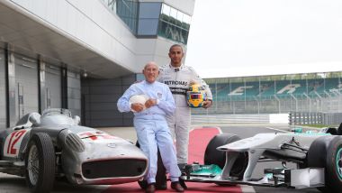 F1 2013: Stirling Moss e Lewis Hamilton con le loro Mercedes
