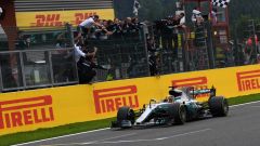 F1 2017, GP Belgio: Lewis Hamilton tiene a bada Vettel e firma la 58esima vittoria con la Mercedes