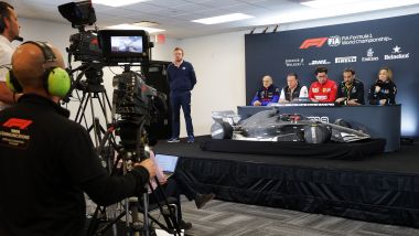 F1 2019, un cameraman di Tata Communications durante una conferenza stampa
