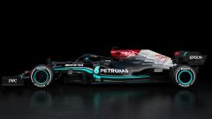 La presentazione della Mercedes AMG F1 W12 di Hamilton e Bottas