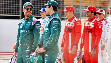 F1 2021: Sebastian Vettel e Lance Stroll (Aston Martin), alle loro spalle Carlos Sainz e Charles Leclerc (Ferrari)